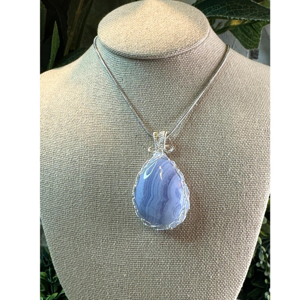 Blue Lace Agate Crystal Pendant Necklace